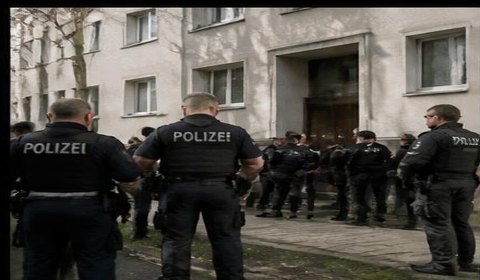 ALMANYA — Berlin: Kreuzberg'de 47 kişilik sahte oturum çetesi çökertildi