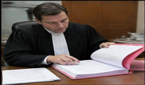 İSVİÇRE — Basel: sahte Aufenthaltsbewilligung B'ye 4 yıl hapis içtihadı