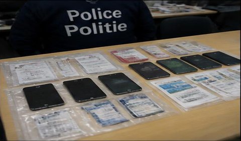ÇEK CUM. — Ostrava: sahte zaměstnanecká karta ile 61 sınır dışı